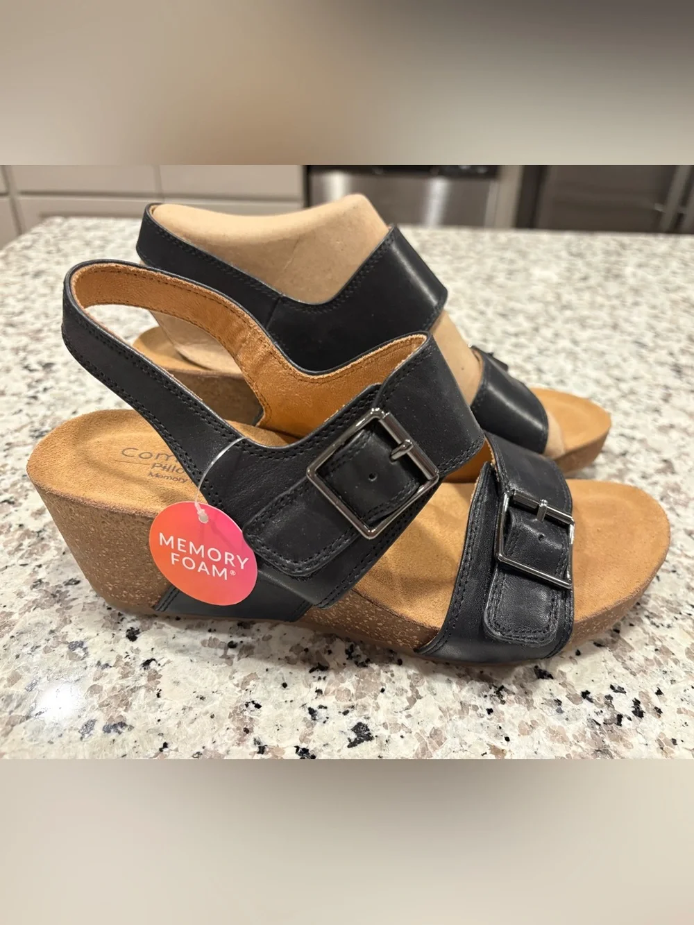 NEW Comfortiva Erlina Wedge Sandal Black Leather Heel Buckle Women’s Size 8 M